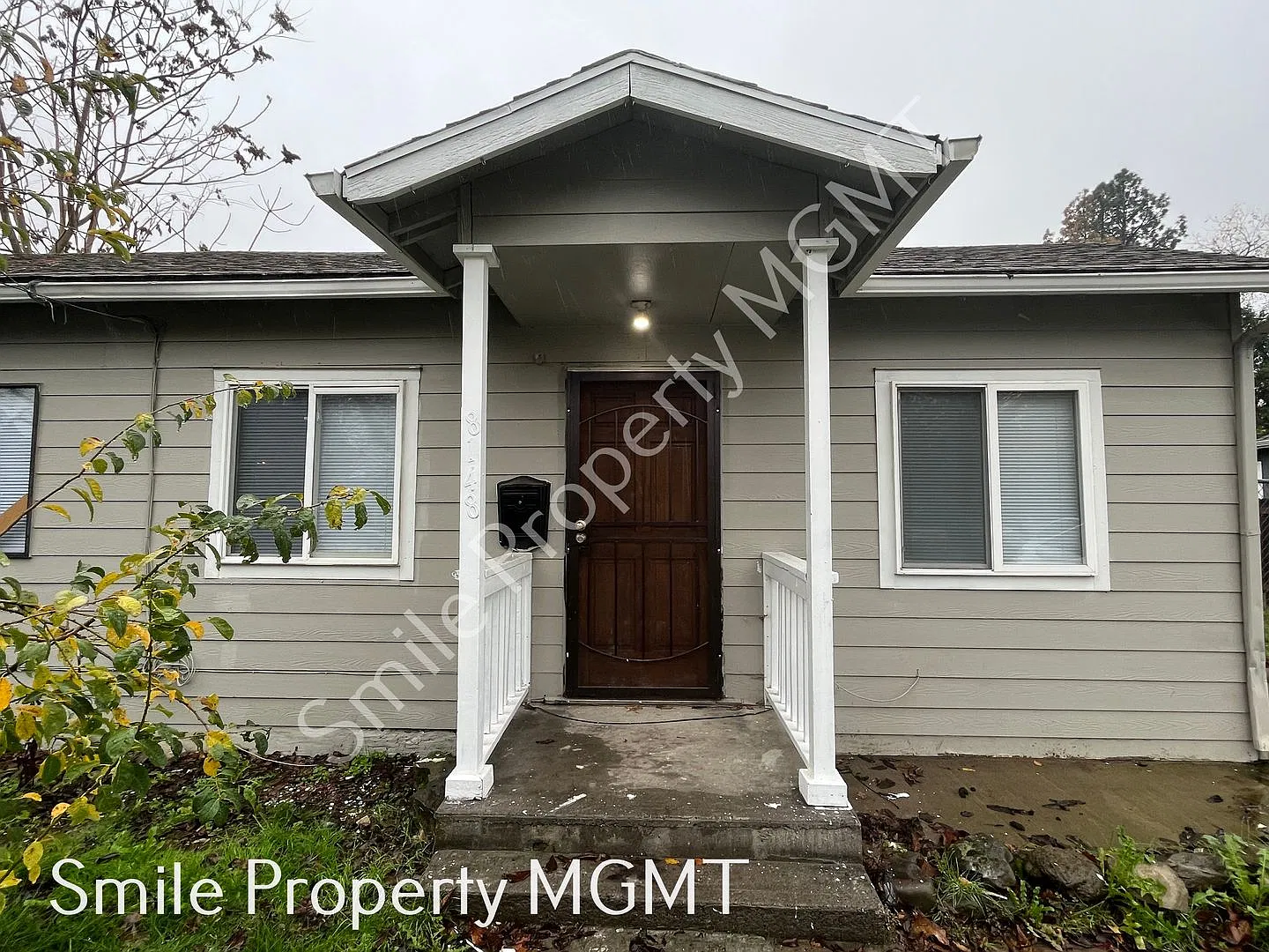 A nice house with 2-bedroom & 1-bonusroom and 1.5 baths. — Photo 1