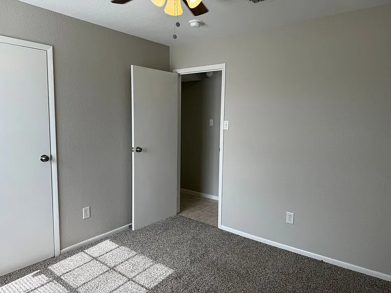 13902 Buckingham Dr — Photo 7