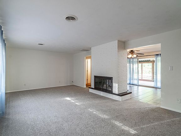 3rd image of 3721 Courtwood Dr