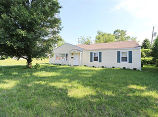 8557 Frost Ave, Saint Louis, MO 63134