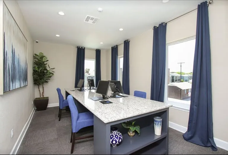 Waterford Grove Apartments — Photo 6