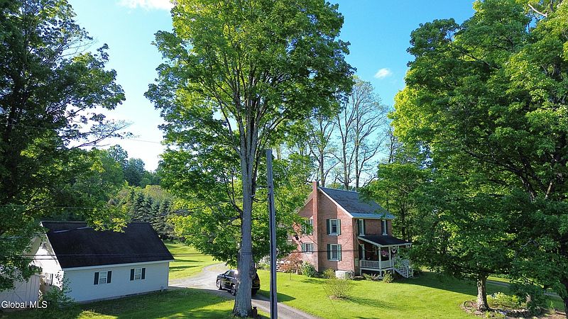 4th image of 88 Aiken Road