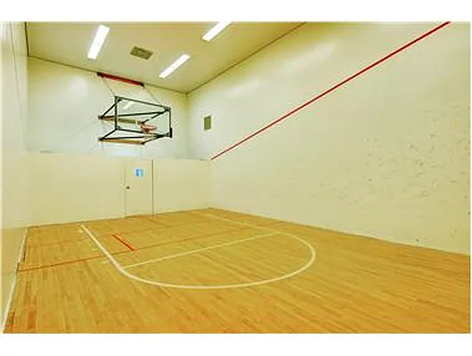 Rented by Douglas Elliman | media 33