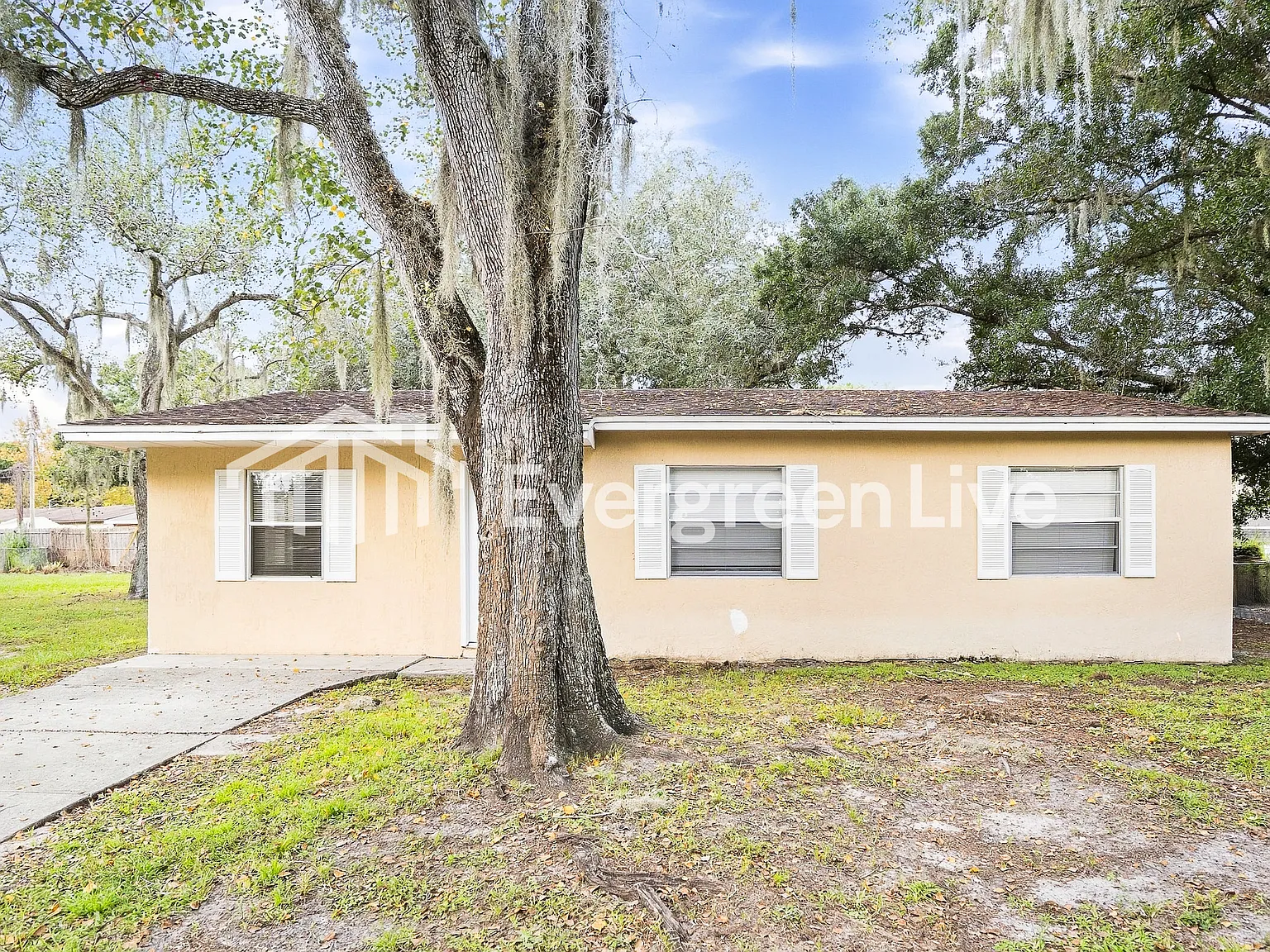 3 bed, 1.0 bath, 1148 sqft, $1,545 — Photo 1