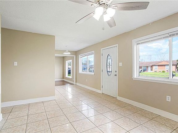 4th image of 44 Bluebell Ln