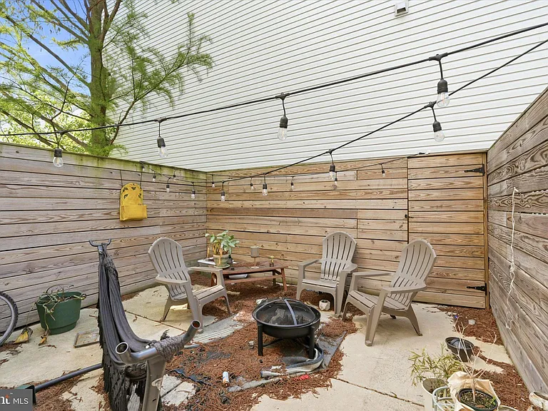 1958 N 8th St #1 — Photo 3