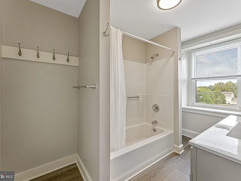 383 Anderson Rd #B — Photo 16