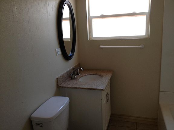 3rd image of 5135 La Dorna St