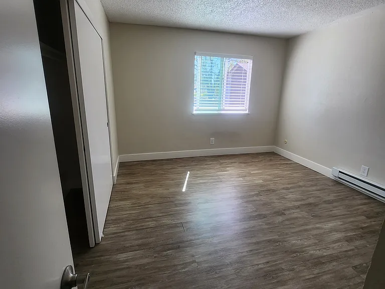 647 Dutton Ave #7 — Photo 8
