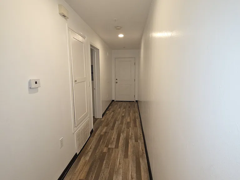 14537 Archwood St #301 — Photo 7