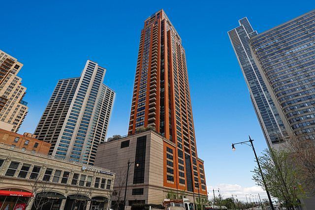 1st image of 1160 S Michigan Ave APT 2101