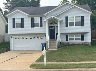 296 Green Jade Estates Dr, Fenton, MO 63026