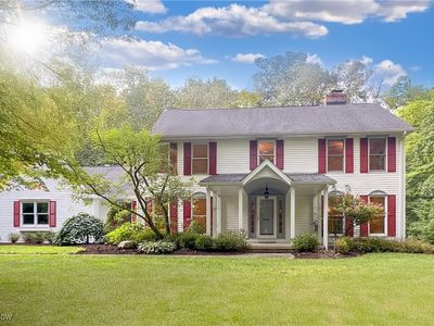 16645 Mohican Trl, Chagrin Falls, OH, 44023