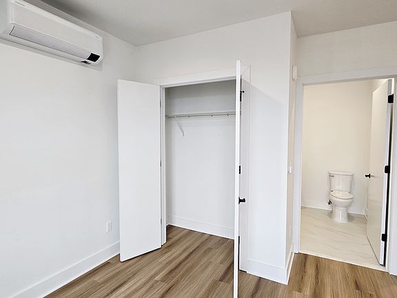 4th image of 32 McAdoo Ave #504