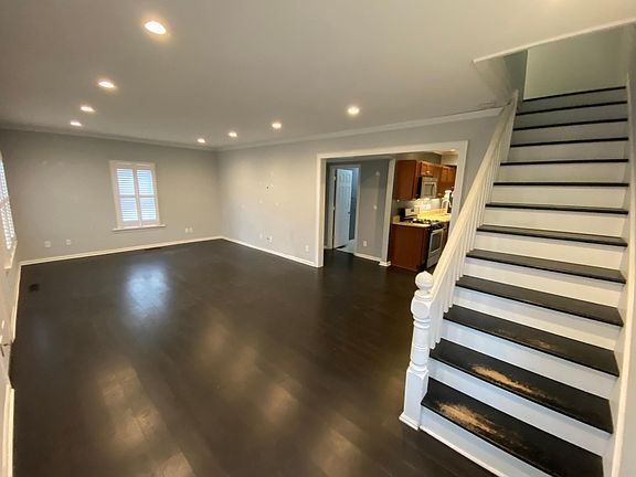 2nd image of 1411 Charles St
