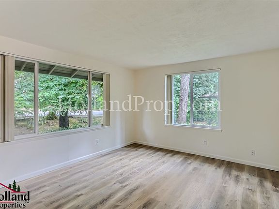 4th image of 18111-18113 Deerbrush Ave #18111