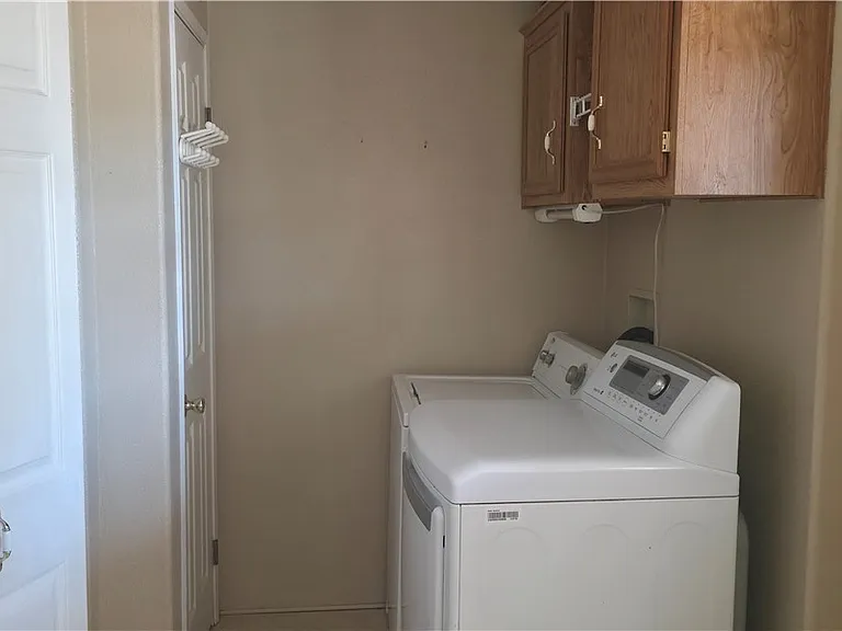 840 E Country Place Rd — Photo 9