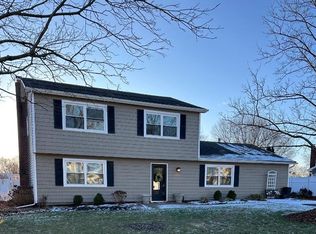 97 Oleeta Rd, Mount Sinai, NY 11766