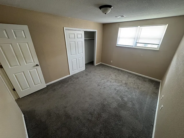 2032 Westgate Dr #10 — Photo 4
