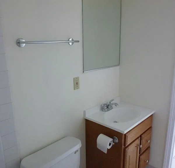 101 E Broadway #9 — Photo 3