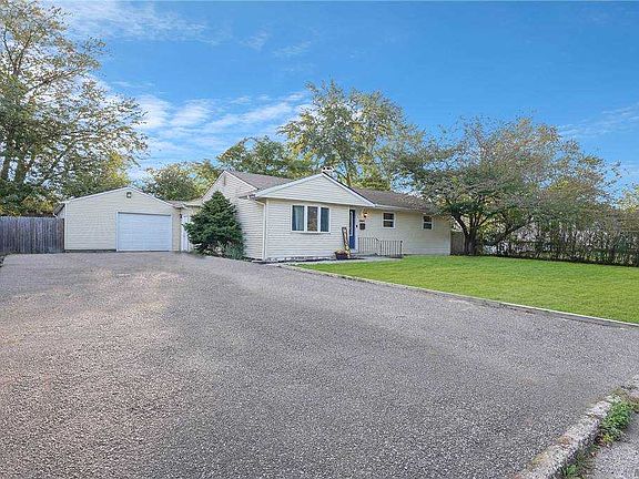 2nd image of 2805 Gull Ave