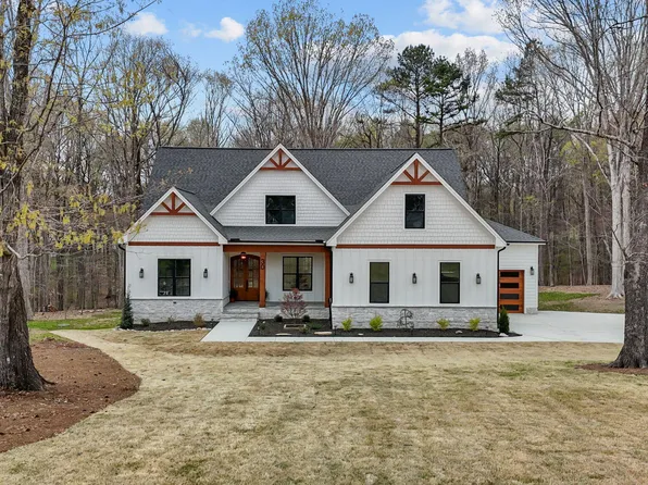 30 Park Meadow Ln, Youngsville, NC 27596