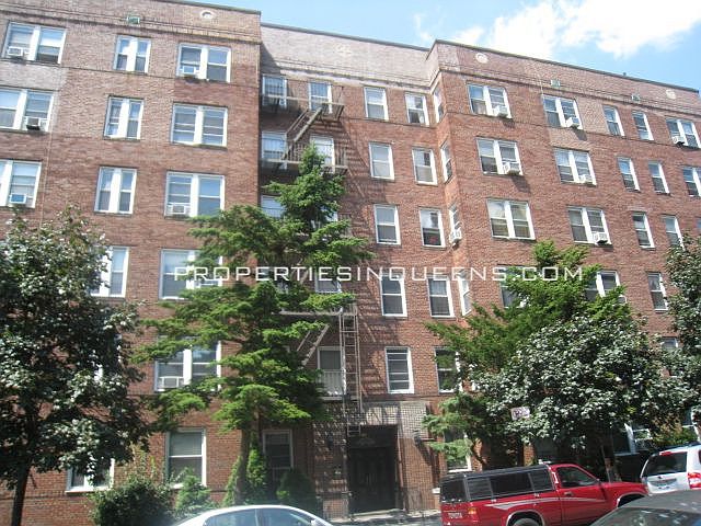 1st image of 10905 72nd Ave APT 4L