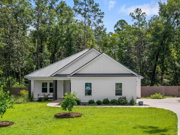 121 Getaway Ln, Crawfordville, FL 32327