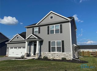 129 Bentley Dr, Perrysburg, OH