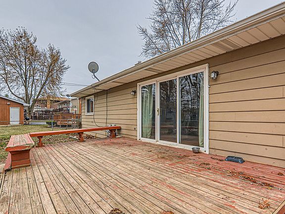 5th image of 905 Alton Ct