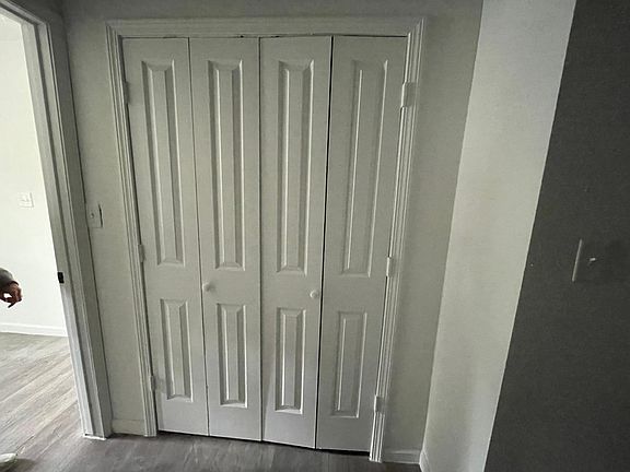 5th image of 208 N Shirley Ln