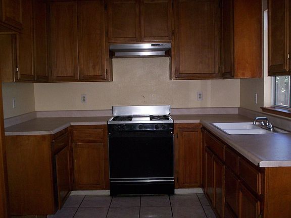 2nd image of 16557 Palmento Ct