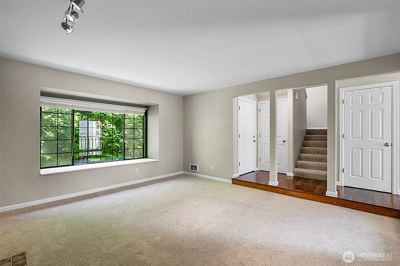 5th image of 23822 35th Avenue W