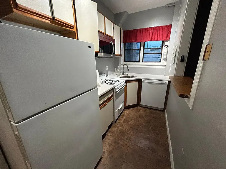 3308 Hamilton St #4 — Photo 7
