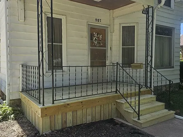 907 W 2nd St, Rock Falls, IL 61071