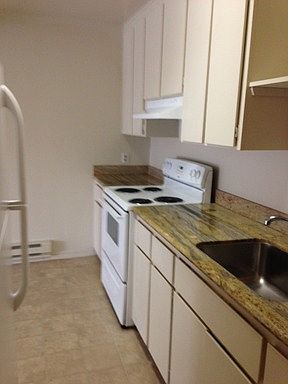 4th image of 240 Linden St APT 104