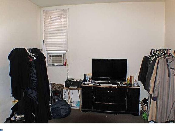 4th image of 6904 Woodland Ave