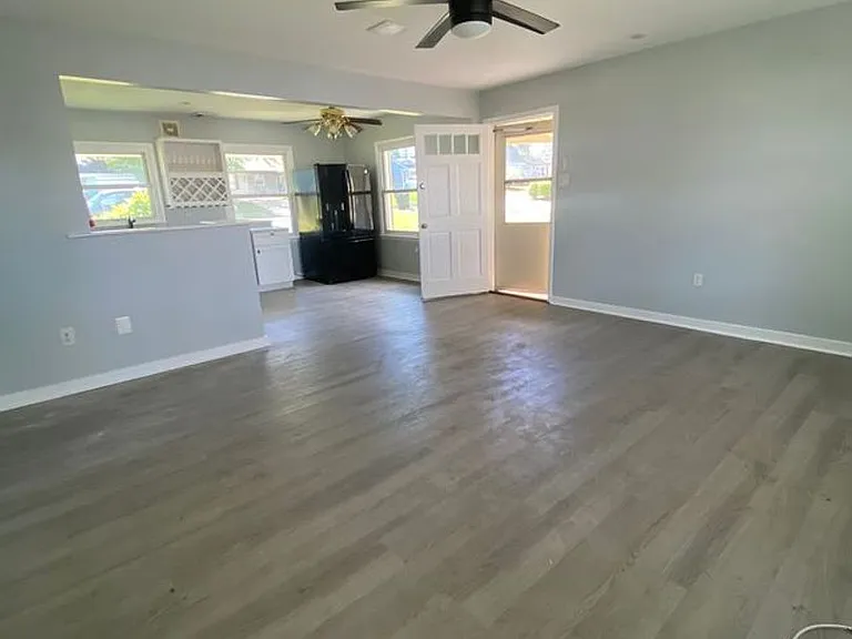 51 Peacock Ln — Photo 6