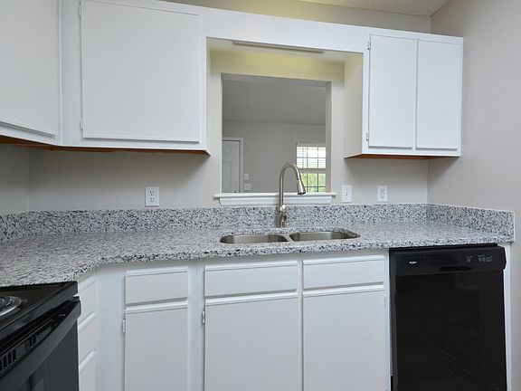 4th image of 1814 Bradford Dr #99