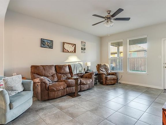 5th image of 9128 Stormcrow Dr