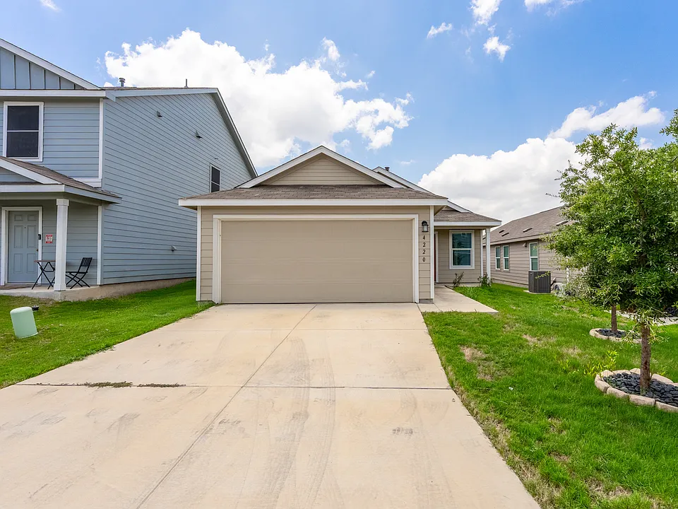 4220 Revetment Way