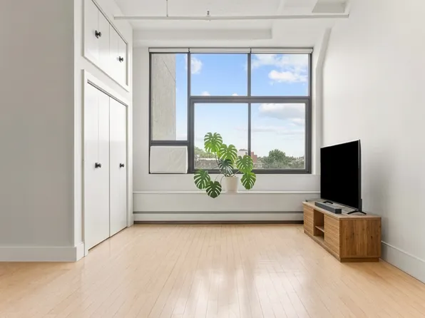 535 Dean Street image 1 of 5
