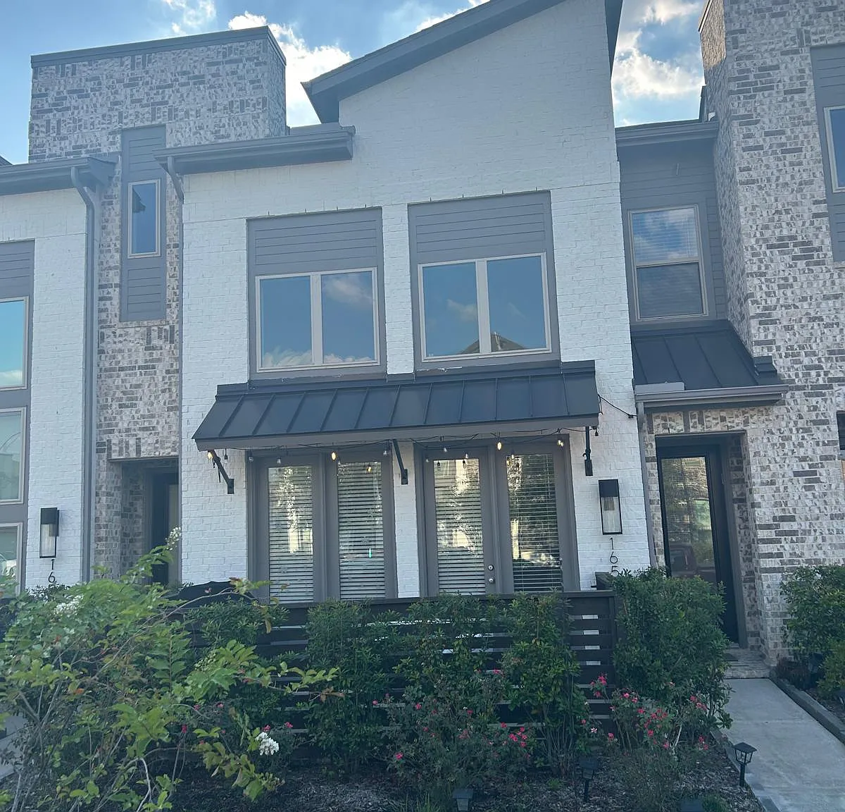 3 bed, 2.5 bath, 1843 sqft, $2,850 — Photo 1