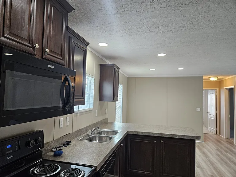 Kitchen/dining