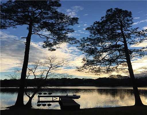 1st image of 16305 Lake Dr
