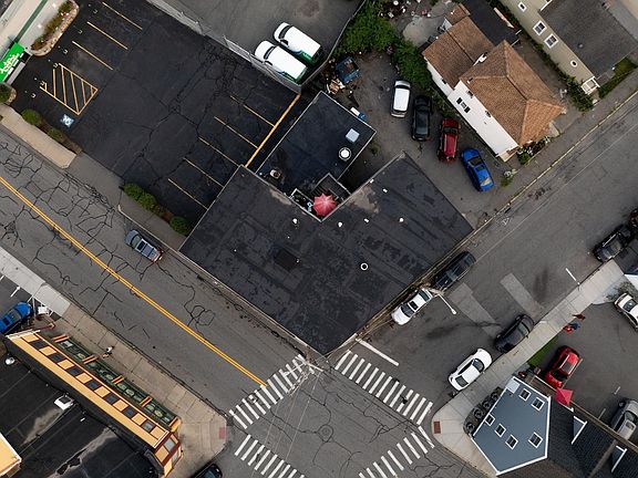 5th image of 52 Willie St