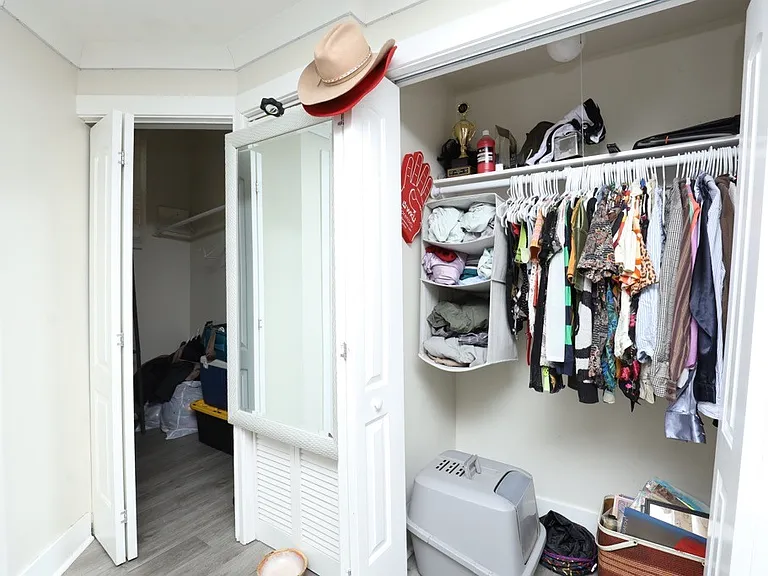 648.5 W Roscoe St #DG — Photo 11