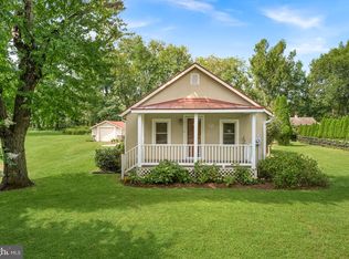 35121 Bloomfield Rd, Round Hill, VA 20141