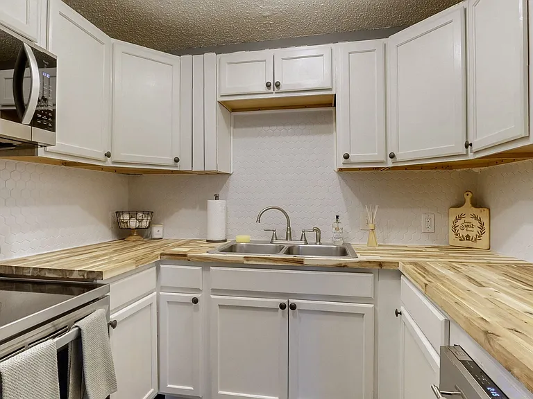 1901 18th Ave S #207 — Photo 2