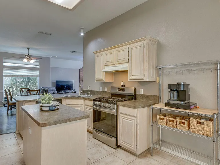 9005 Tyne Trl — Photo 15